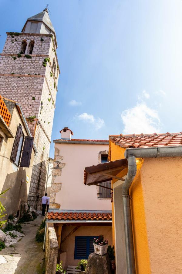Apartman Verbenia Vrbnik Exteriér fotografie